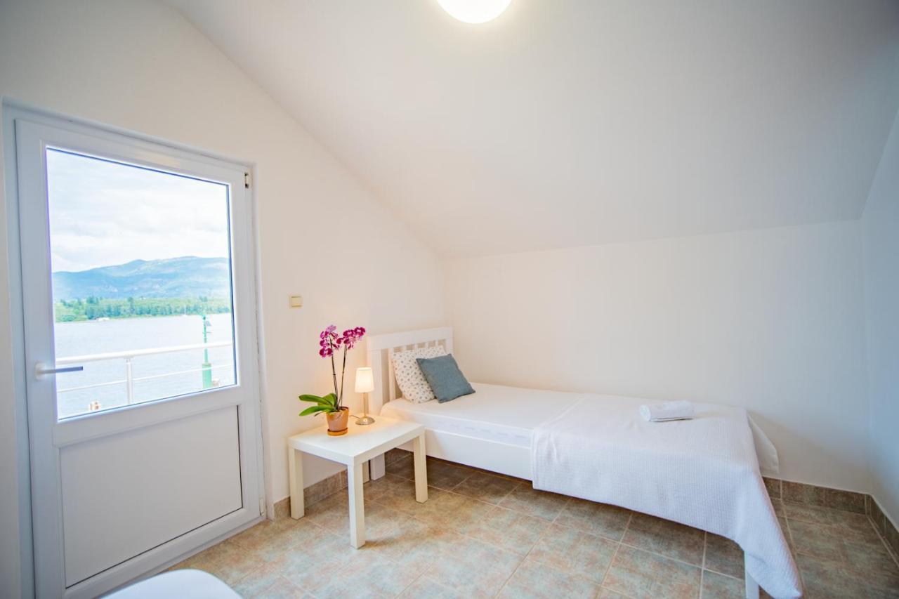 Apartments Novo Mulo 티바트 외부 사진