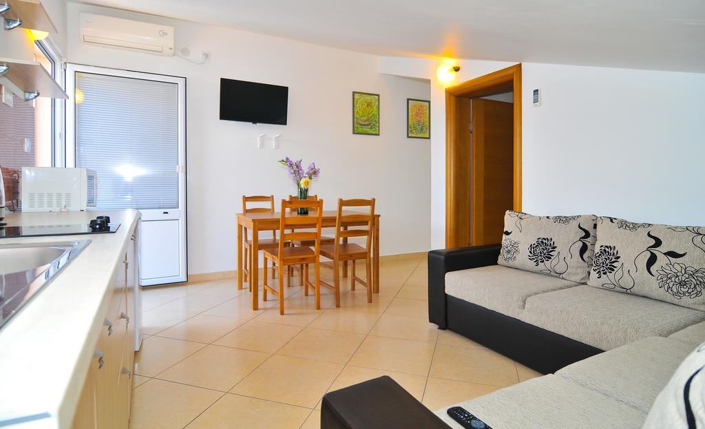 Apartments Novo Mulo 티바트 외부 사진