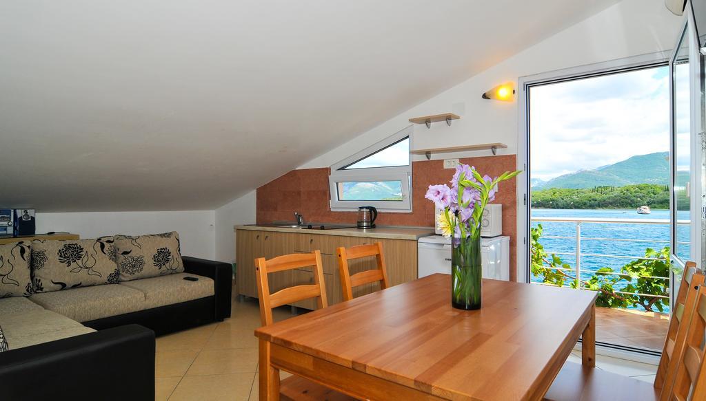 Apartments Novo Mulo 티바트 외부 사진